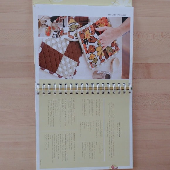 **SOLD** Amy Butler’s InStitches Simple and Stylish Sewing Book - Picture 7 of 11